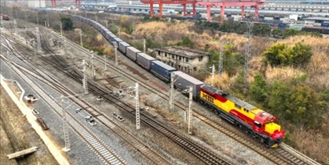 全國(guó)鐵路實(shí)行新的貨物列車運(yùn)行圖。國(guó)鐵集團(tuán)供圖