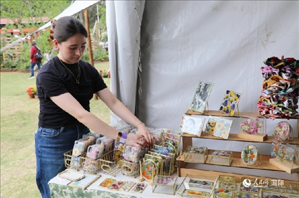 坎波·馬特活動(dòng)現(xiàn)場(chǎng)。埃內(nèi)斯托·多明戈斯攝