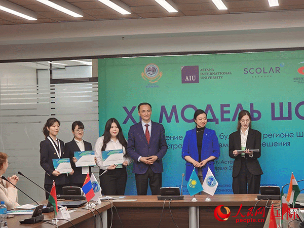 中國代表榮獲“最佳代表”獎(jiǎng)。人民網(wǎng)記者 李強(qiáng)攝