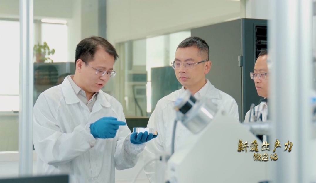 長沙巴斯夫杉杉電池材料研究院，正在進行電池材料研究。