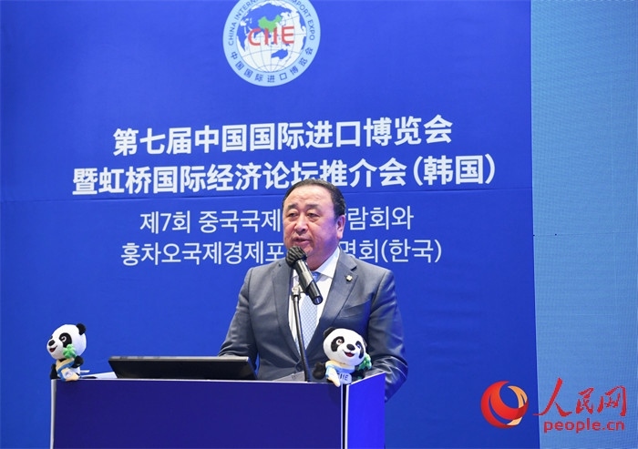 中國國際進口博覽局黨委書記、副局長孫成海致辭。 人民網 程安康攝