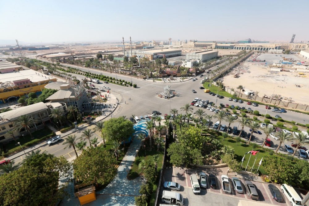 這是2023年8月10日在埃及蘇伊士省拍攝的中?！ぬ┻_(dá)蘇伊士經(jīng)貿(mào)合作區(qū)。新華社記者 隋先凱 攝