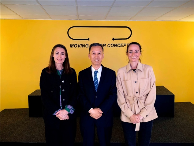 中國(guó)駐瑞典大使崔愛民應(yīng)邀參訪瑞典牧夫樂公司。中國(guó)駐瑞典大使館供圖