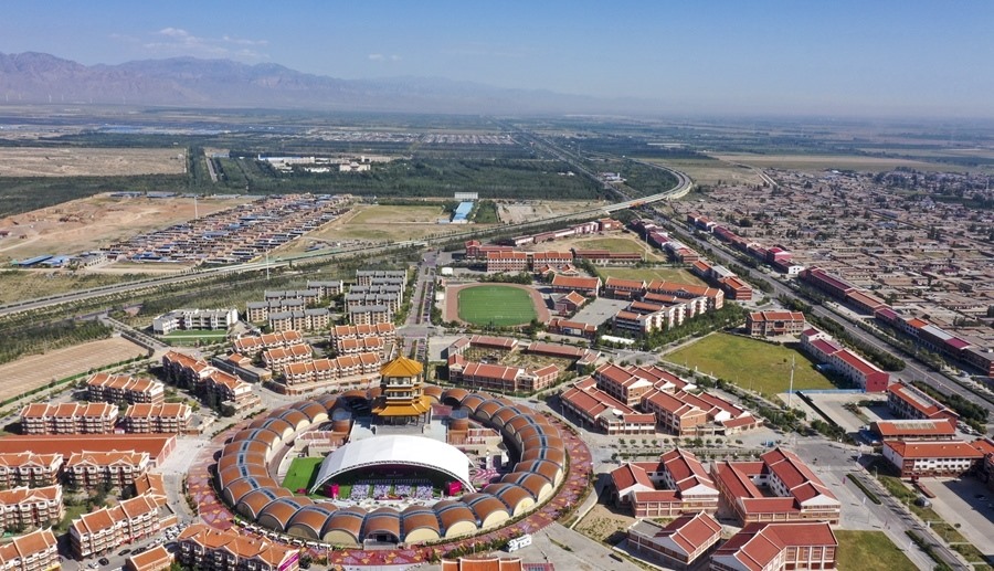 這是2022年9月7日拍攝的寧夏銀川市閩寧鎮(zhèn)（無人機(jī)照片）。新華社記者 馮開華 攝