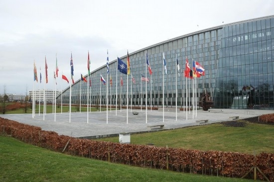  這是2月15日在比利時(shí)布魯塞爾拍攝的北約總部一角。為期一天的北約成員國(guó)國(guó)防部長(zhǎng)會(huì)議15日在比利時(shí)首都布魯塞爾結(jié)束。會(huì)議就加強(qiáng)北約的威懾和防御以及對(duì)烏克蘭的支持等問(wèn)題展開(kāi)討論。新華社記者趙丁喆攝