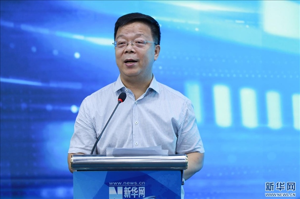 新華網(wǎng)黨委常委、董事、副總裁劉加文致辭