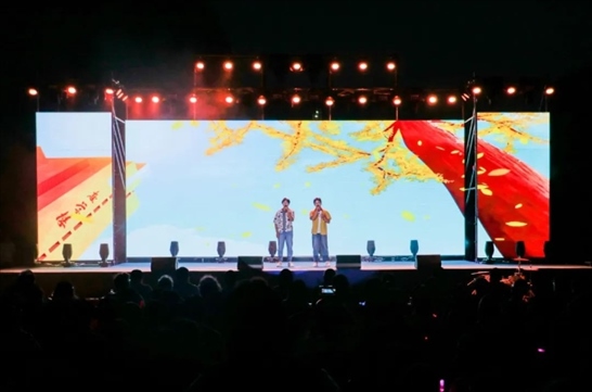 歌曲《啟程》演出現(xiàn)場。供圖：日照職業(yè)技術(shù)學(xué)院