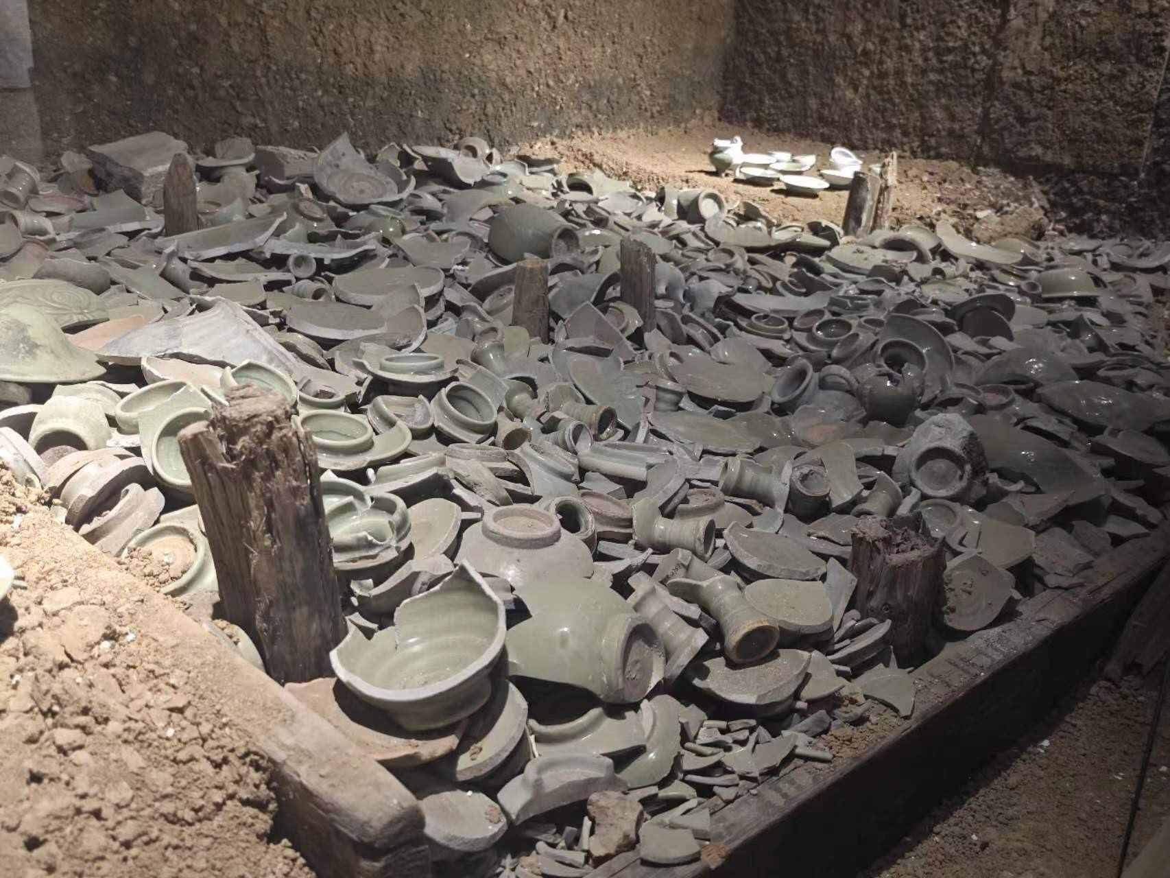 經(jīng)過(guò)“質(zhì)檢”的瓷器碎片。人民網(wǎng)記者 黃鈺攝