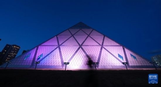 這是7月2日在哈薩克斯坦首都阿斯塔納拍攝的和平和諧宮。新華社記者 王建華 攝