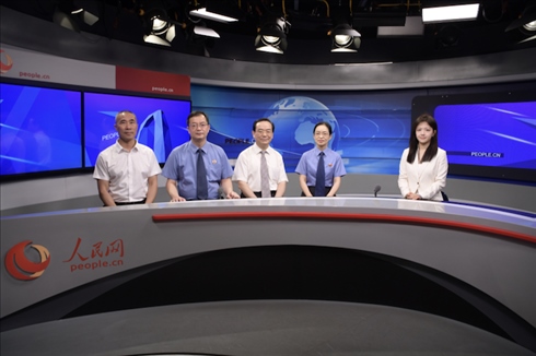 訪談現(xiàn)場(chǎng)。人民網(wǎng)記者 王曉嘯攝