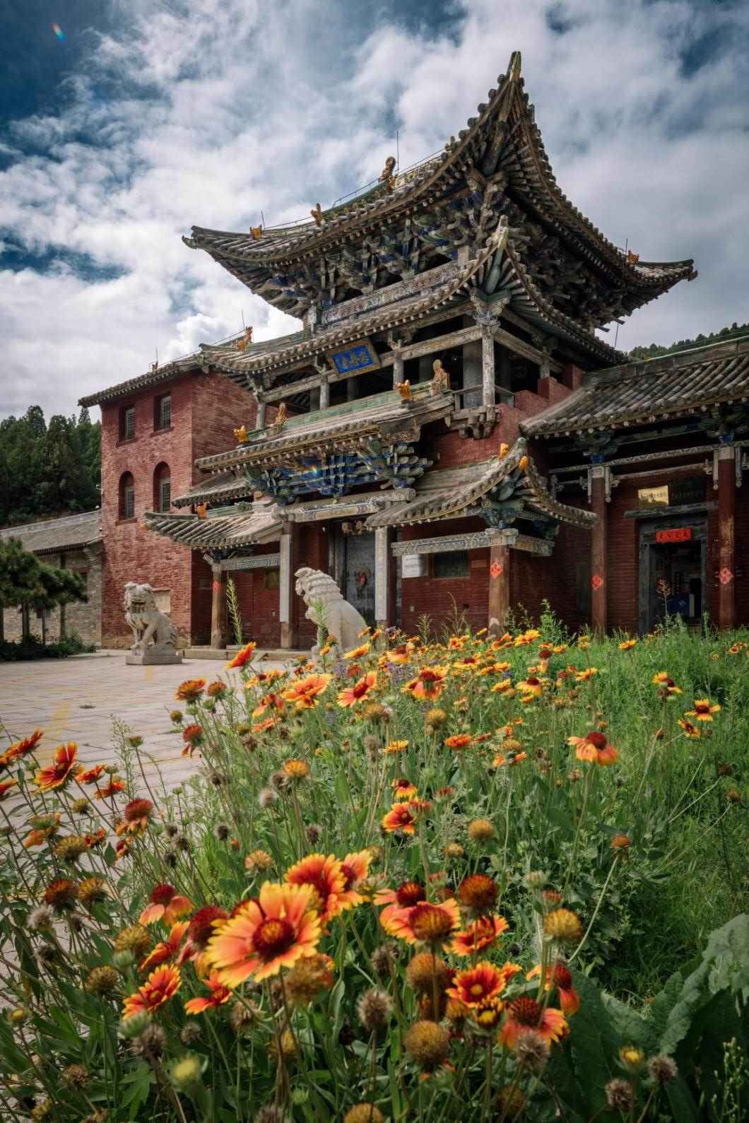 全國(guó)重點(diǎn)文物保護(hù)單位定林寺。蘇唐詩攝