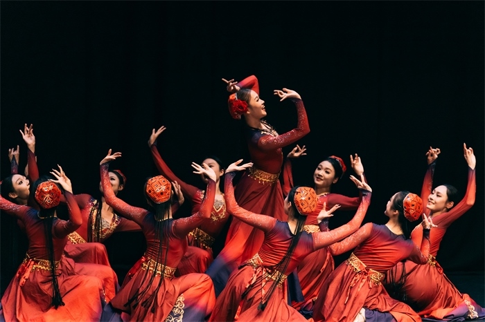 《長城魂》中的民族舞蹈表演。主辦方供圖