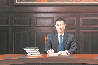  張廣軍 華中科技大學(xué)黨委書記、中國(guó)工程院院士 