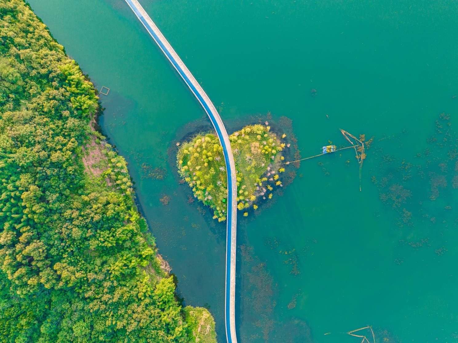 興隆湖棧道。四川天府新區(qū)融媒體中心供圖 攝影：馬驥）