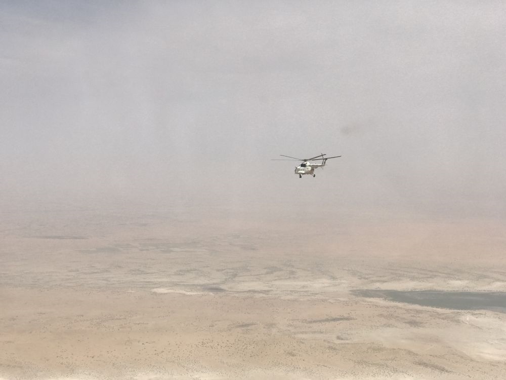 2017年8月8日，中國首支維和直升機分隊直升機飛行在蘇丹達爾富爾任務(wù)區(qū)上空。