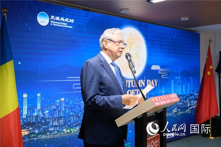 苗族銀器展示。傅永山攝