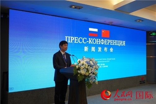 中共吉安市委宣傳部部長(zhǎng)李瑞峰在《新中國(guó)》新聞發(fā)布會(huì)上致辭。人民網(wǎng) 褚夢(mèng)琦攝