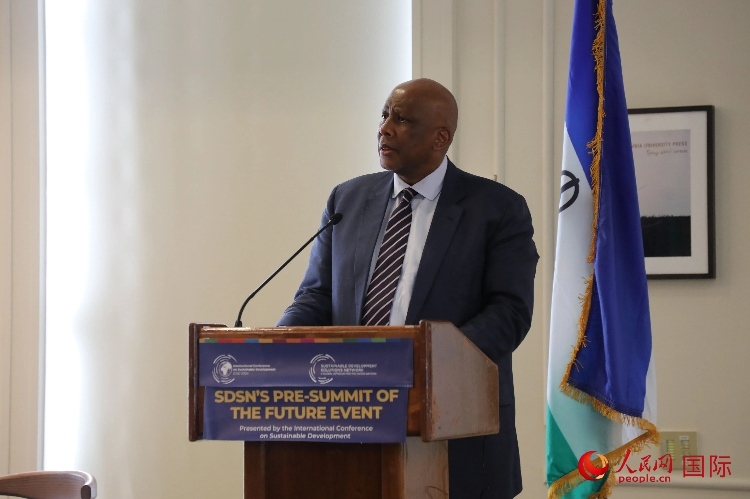 萊索托國(guó)王萊齊耶三世出席活動(dòng)并致辭。人民網(wǎng)記者 李志偉攝