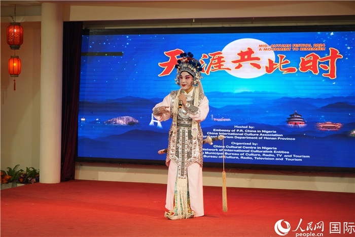 曲劇表演。人民網(wǎng)記者 姜宣攝