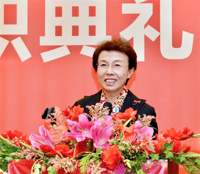 中國僑聯(lián)副主席程紅出席比利時浙江籍僑團聯(lián)盟第二屆主席團就職典禮并致辭。比利時浙江籍僑團聯(lián)盟供圖