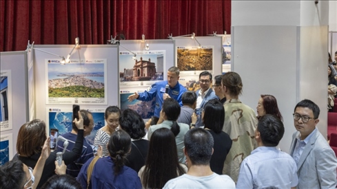 5月29日，“宇宙·金磚國家”圖片巡回展在北京舉辦，活動(dòng)現(xiàn)場(chǎng)吸引了眾多中國觀眾。北京俄羅斯文化中心供圖