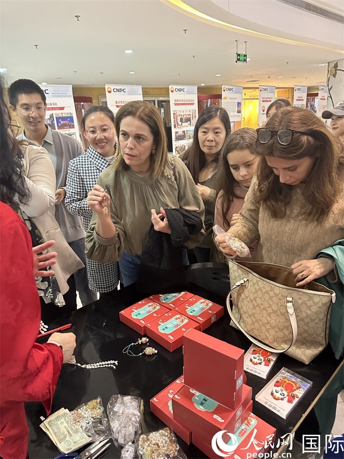 中國(guó)傳統(tǒng)非物質(zhì)文化遺產(chǎn)互動(dòng)展示。人民網(wǎng)記者 郝瑞敏攝