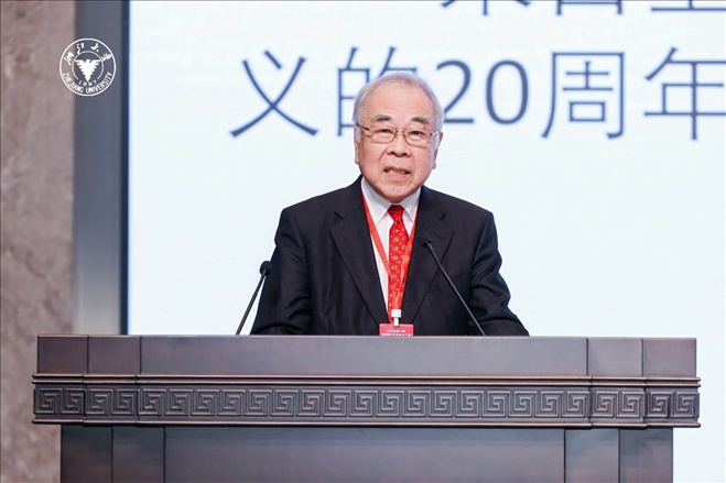 日本科學(xué)協(xié)會(huì)會(huì)長(zhǎng)高橋正征致辭。浙江大學(xué)供圖