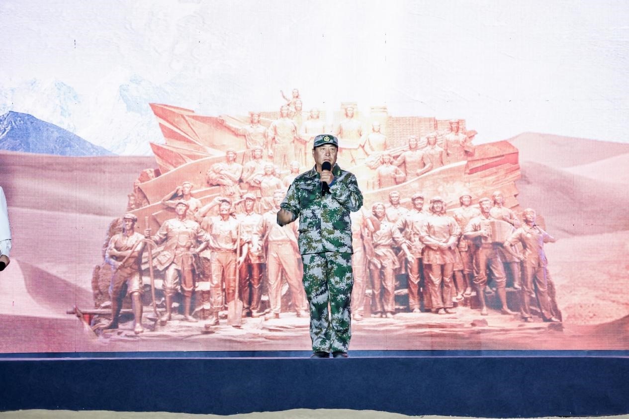 馬軍武在“何以中國·五星出東方”網(wǎng)絡(luò)主題宣傳活動(dòng)現(xiàn)場演講。人民視頻供圖