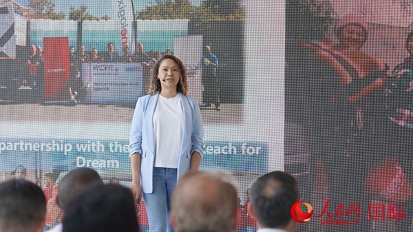 奇瑞南非公司全國(guó)市場(chǎng)經(jīng)理維倫·彼得森發(fā)言。人民網(wǎng) 張茜攝