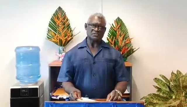 所羅門(mén)群島前總理、現(xiàn)任財(cái)政與國(guó)庫(kù)部長(zhǎng)梅納西·索加瓦雷以視頻形式向論壇致辭（主辦方供圖）