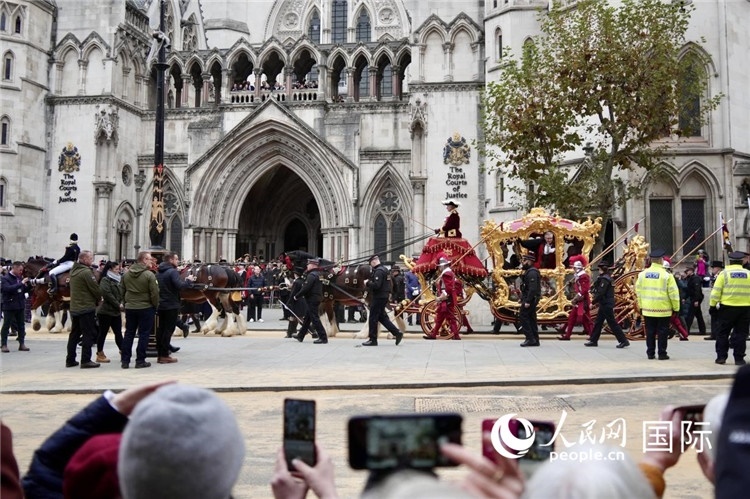 2024倫敦金融城市長就職巡游現(xiàn)場。吳若鳴攝