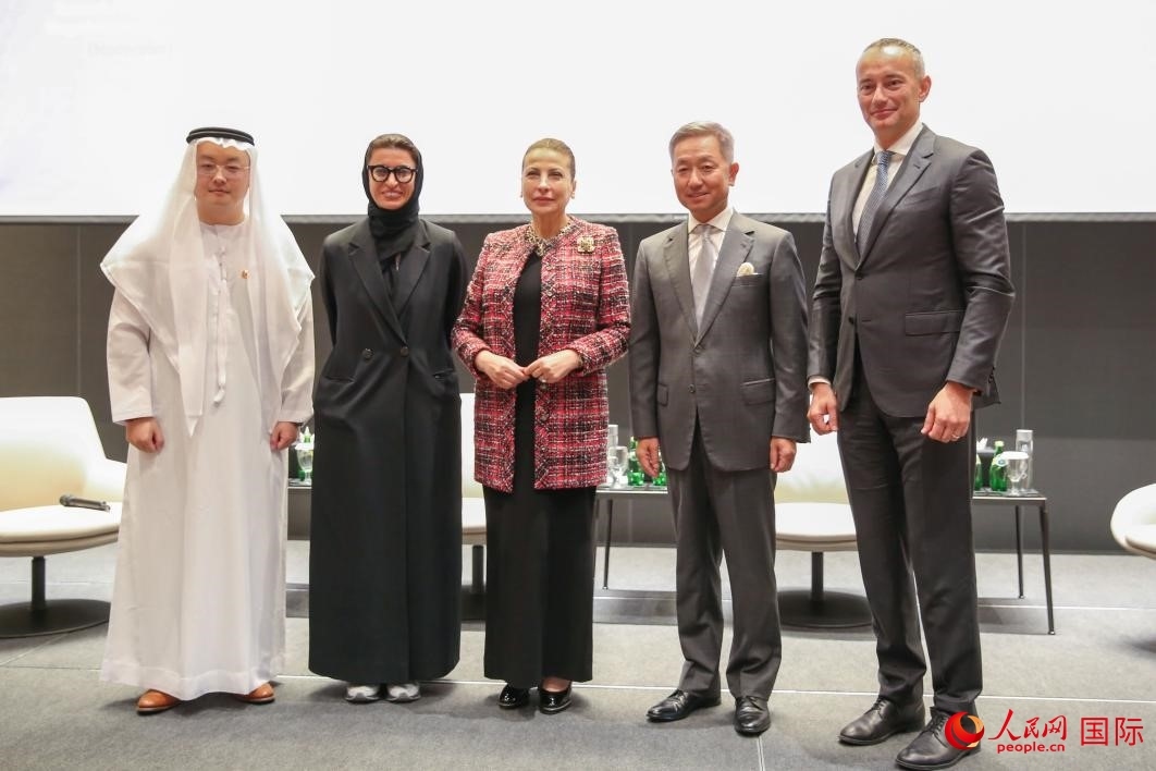 部分與會(huì)嘉賓合影。人民網(wǎng) 塔里克·易卜拉欣攝