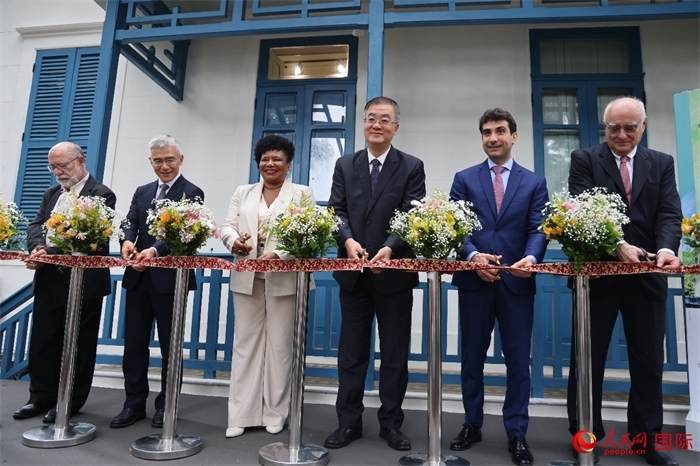 活動上，中巴嘉賓共同為“茶緣·中巴友誼園”剪彩，標志著中巴友誼園中“茶之道”展覽正式開幕。人民網(wǎng)記者 張志文攝