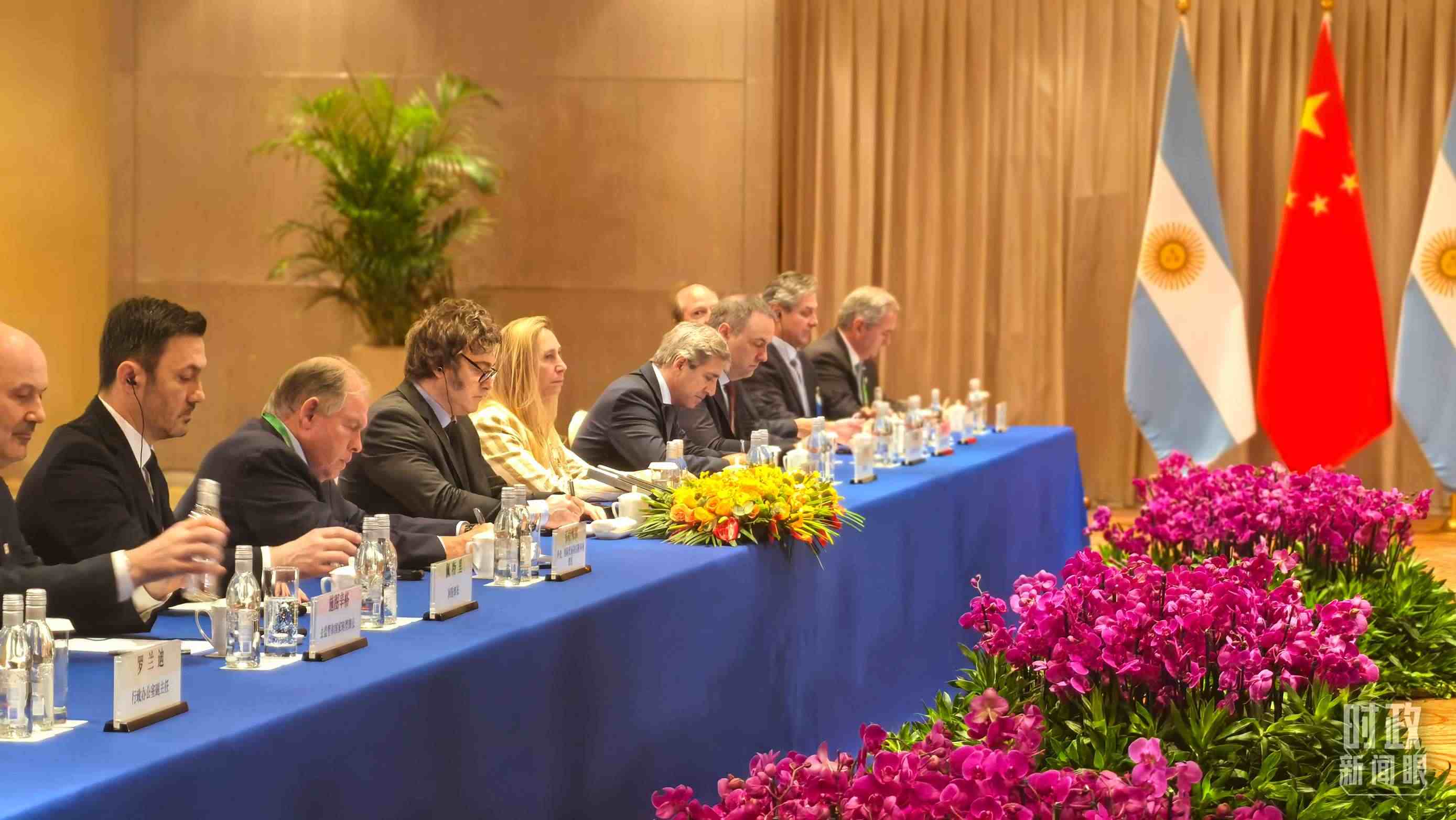 習(xí)主席會(huì)見阿根廷總統(tǒng)米萊現(xiàn)場(chǎng)。（總臺(tái)央廣記者潘毅拍攝）