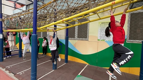 孩子從。校方供圖