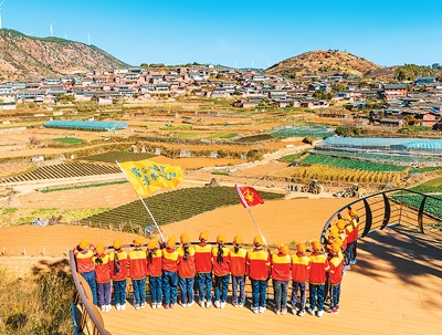 學(xué)生在攀枝花迤沙拉歷史文化主題研學(xué)基地參觀。 石 磊攝