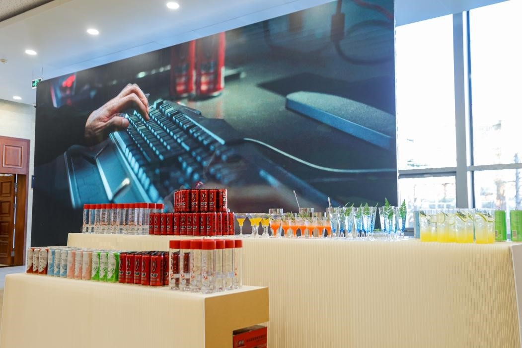 展區(qū)里的特調(diào)飲品區(qū)域。王佳雨攝