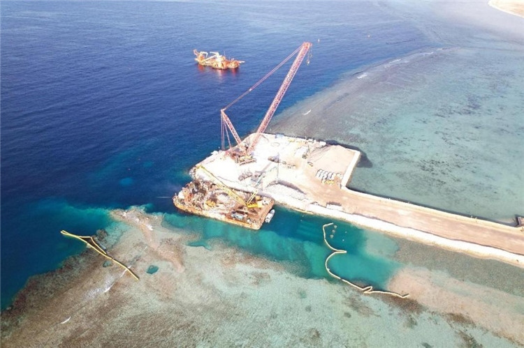 拉比格四期海水淡化項目取水口作業(yè)場景。項目方供圖