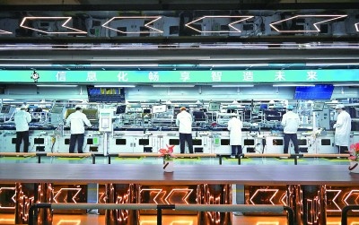 山東青島一家企業(yè)的生產(chǎn)車(chē)間。新華社發(fā)