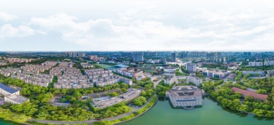 成都理工大學(xué)全景航拍圖。成都理工大學(xué)供圖