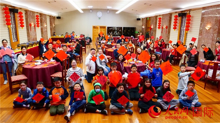 威廉蘭德小學(xué)師生活動(dòng)現(xiàn)場(chǎng)合影。李鑫江攝