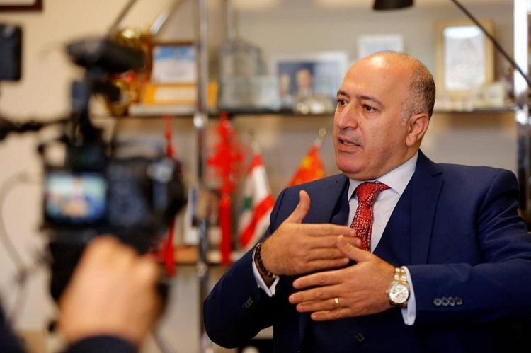 瓦里夫·庫邁哈在接受采訪。受訪者供圖