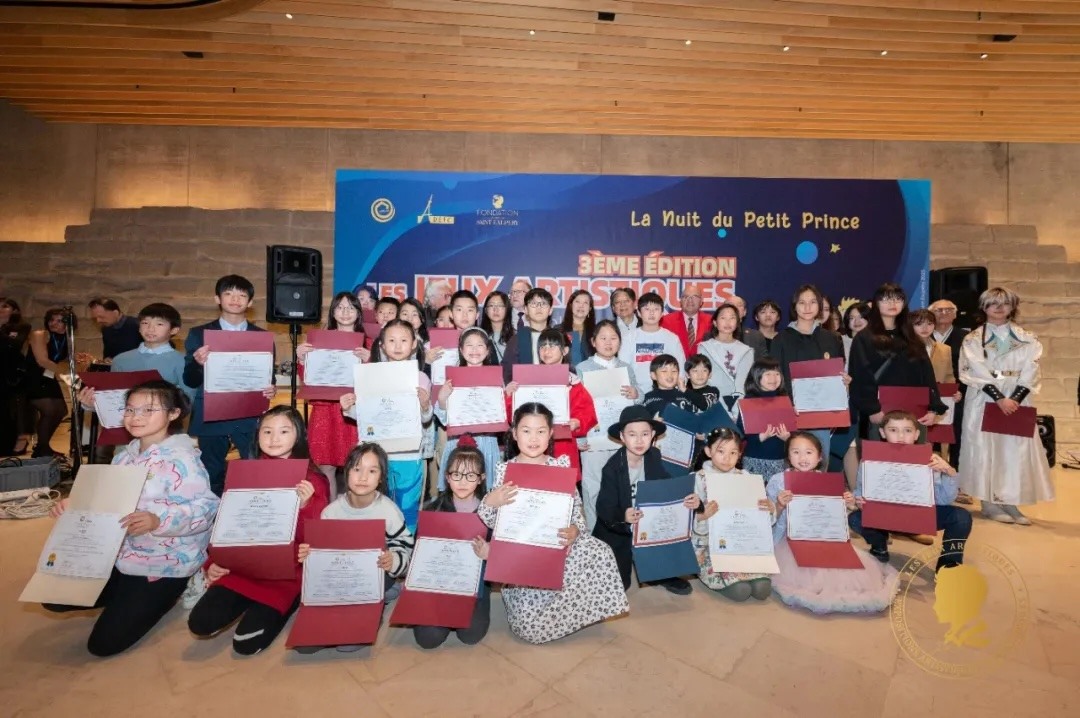 第三屆國際藝術(shù)聯(lián)創(chuàng)聯(lián)展盛大開幕。法中交流促進(jìn)會供圖