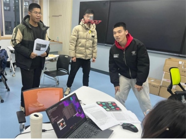 智能無(wú)人系統(tǒng)“做中悟”高階項(xiàng)目式課程。校方供圖