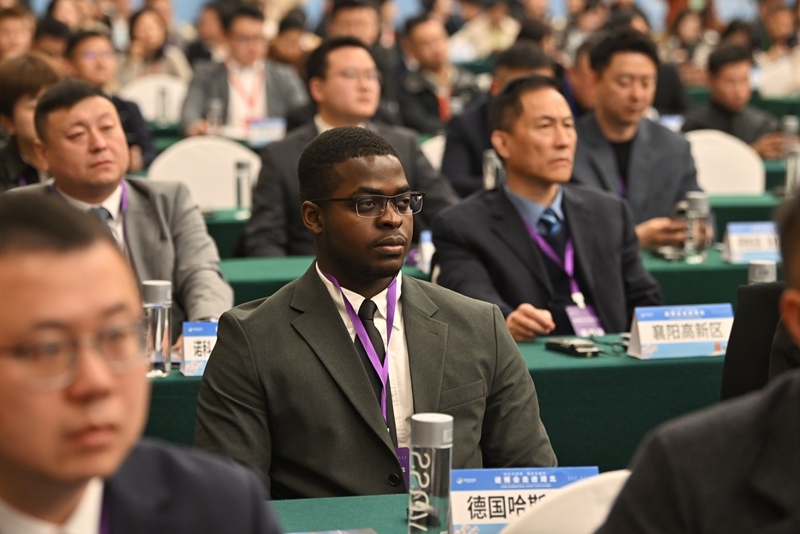 外企代表參加“進博會走進湖北”活動主題推介會。人民網(wǎng)記者 翁奇羽攝