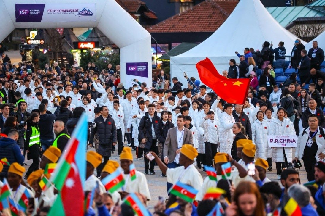 中國中學(xué)生體育代表團(tuán)在開幕式上入場。圖片來源：中國中學(xué)生體育代表團(tuán)