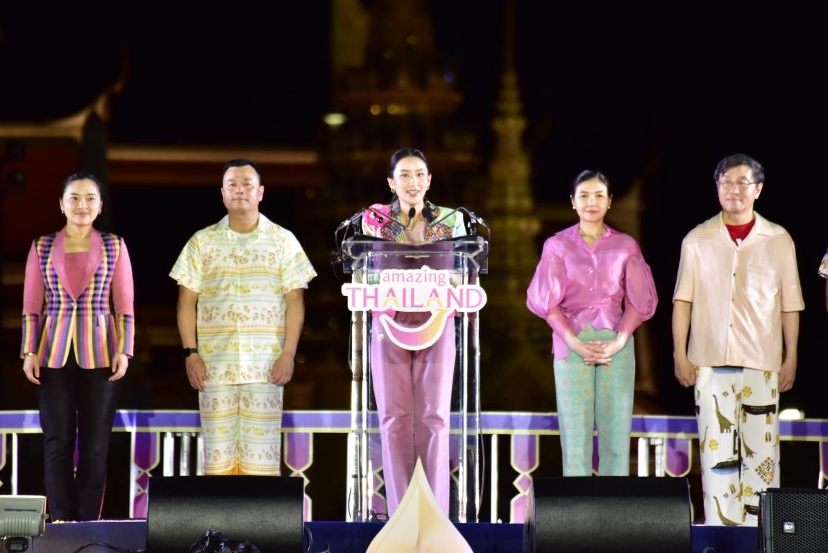 泰國總理佩通坦·欽那瓦宣布泰國潑水節(jié)慶?；顒诱絾?。泰國國家旅游局供圖