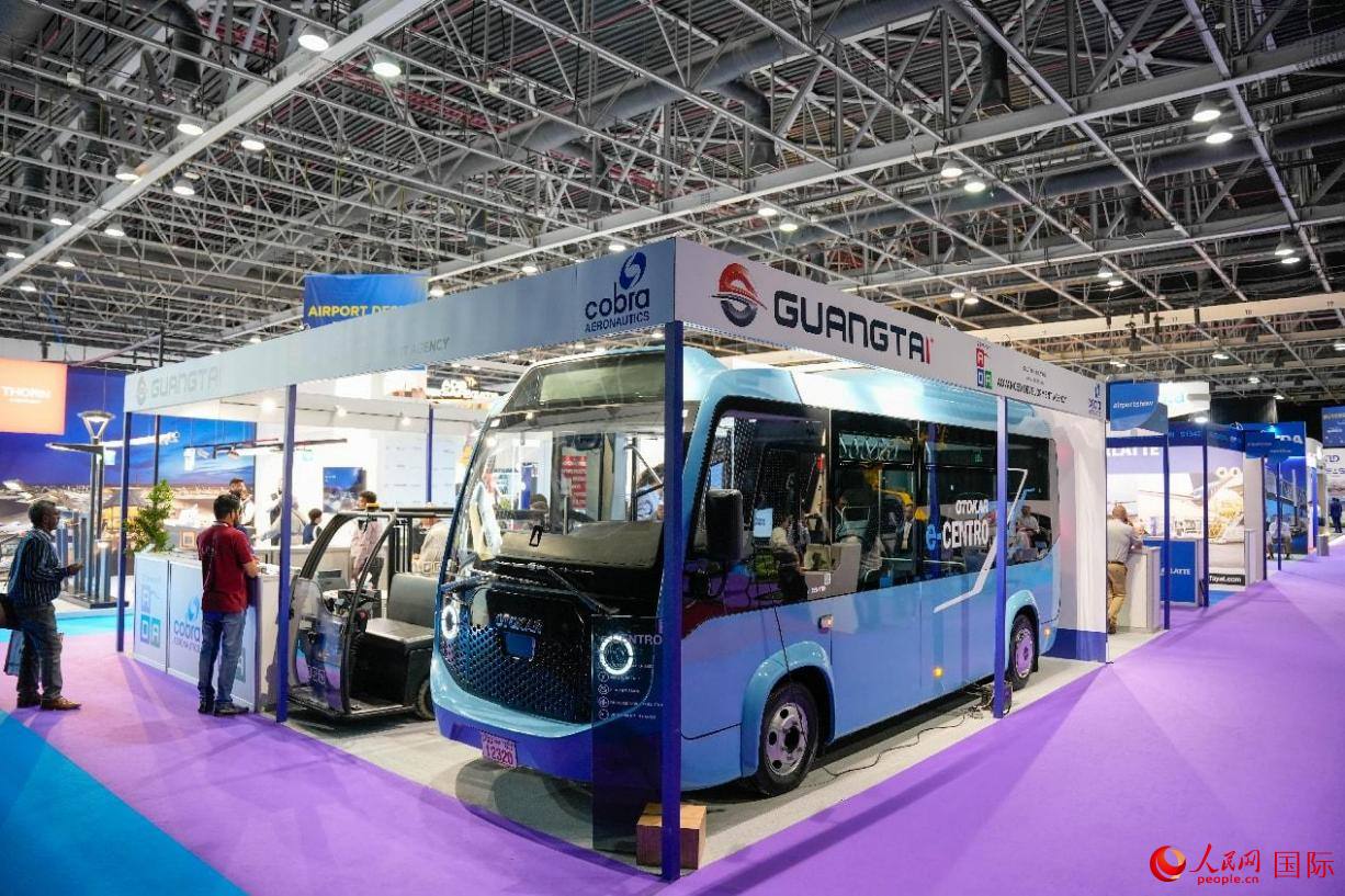 展會展示的電動大巴車。人民網(wǎng)塔里克·易卜拉欣攝