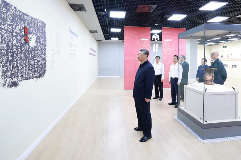 △2024年9月10日，習(xí)近平總書記來(lái)到陜西寶雞市參觀寶雞青銅器博物院。