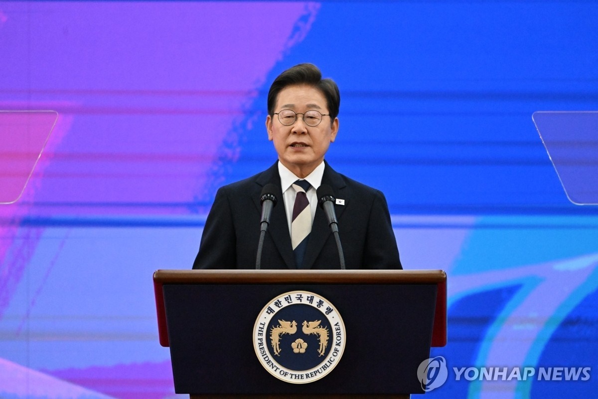 李在明4日上午在第21屆韓國總統(tǒng)就職宣誓儀式上宣誓就職。（圖片來源：韓聯(lián)社）